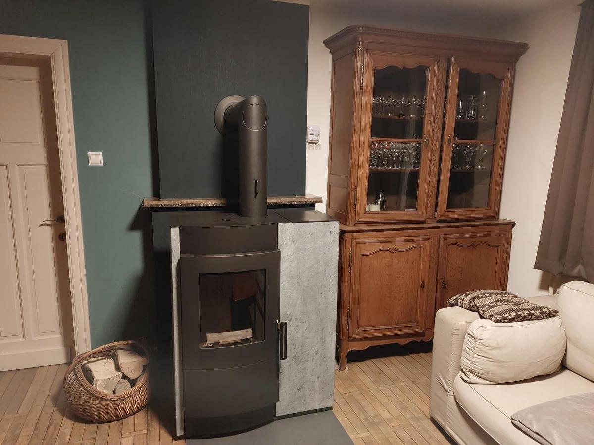 Le Reposoir Maison Spacieuse Avec Feu Au Bois Bertogne Luaran gambar