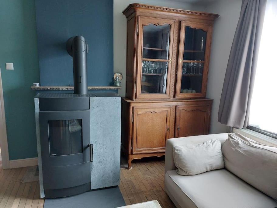 Le Reposoir Maison Spacieuse Avec Feu Au Bois Bertogne Luaran gambar