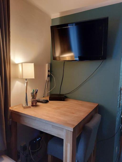 Le Reposoir Maison Spacieuse Avec Feu Au Bois Bertogne Luaran gambar