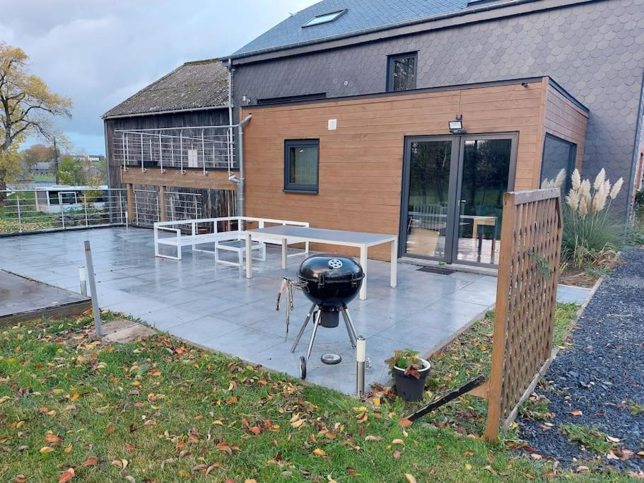 Le Reposoir Maison Spacieuse Avec Feu Au Bois Bertogne Luaran gambar
